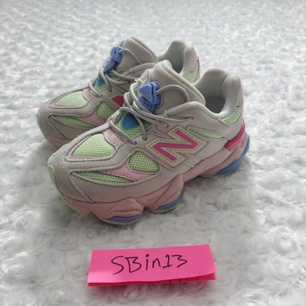 New Balance 9060 toddler running shoes sneakers US 8 Multicolor
